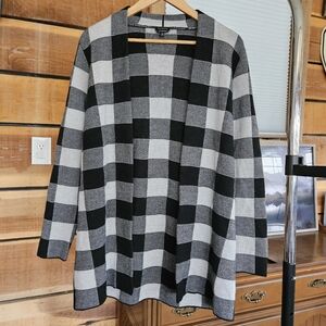 Talbots Black and Gray Buffalo Check Pure Merino Wool Cardigan Sz M